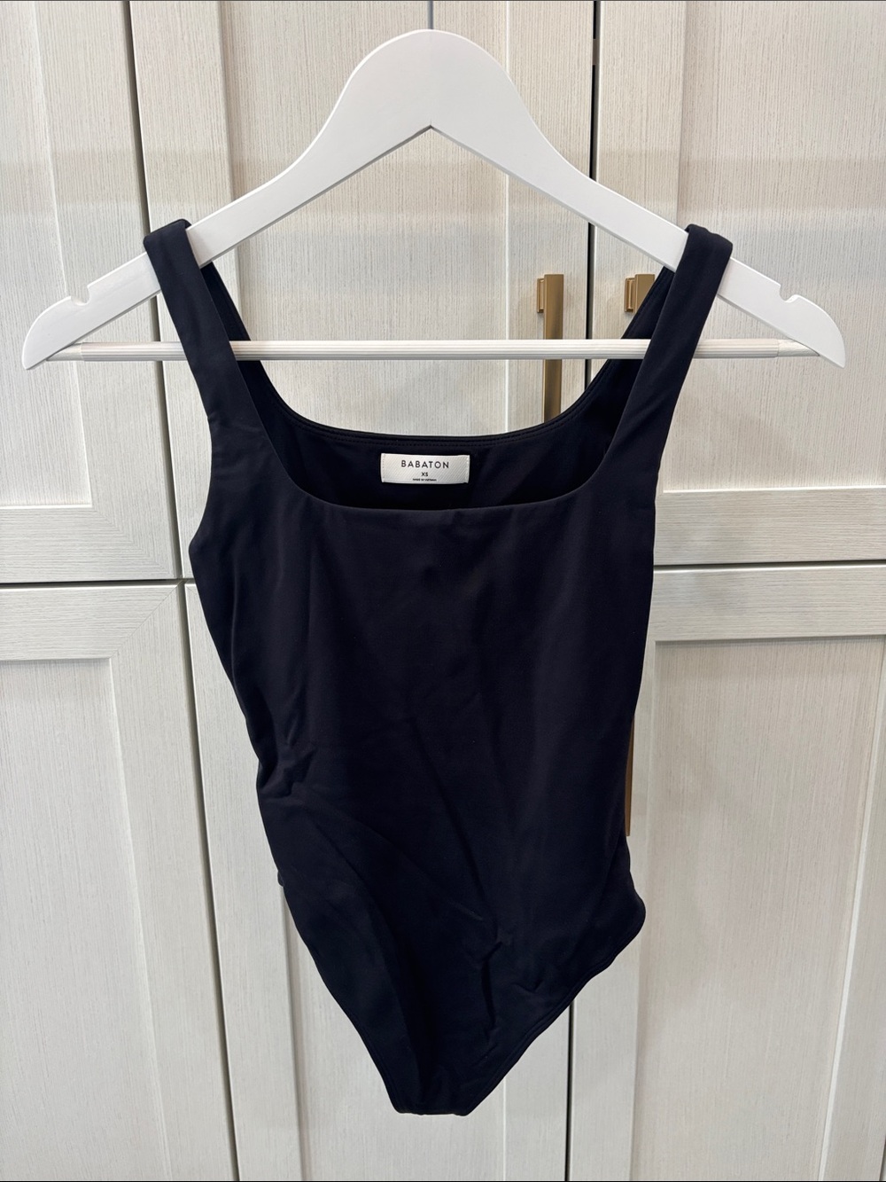 Babaton contour bodysuit square neck